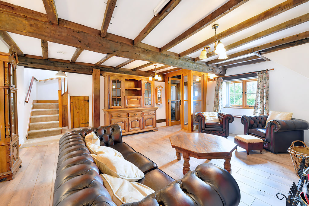 Sitting Room- click for photo gallery